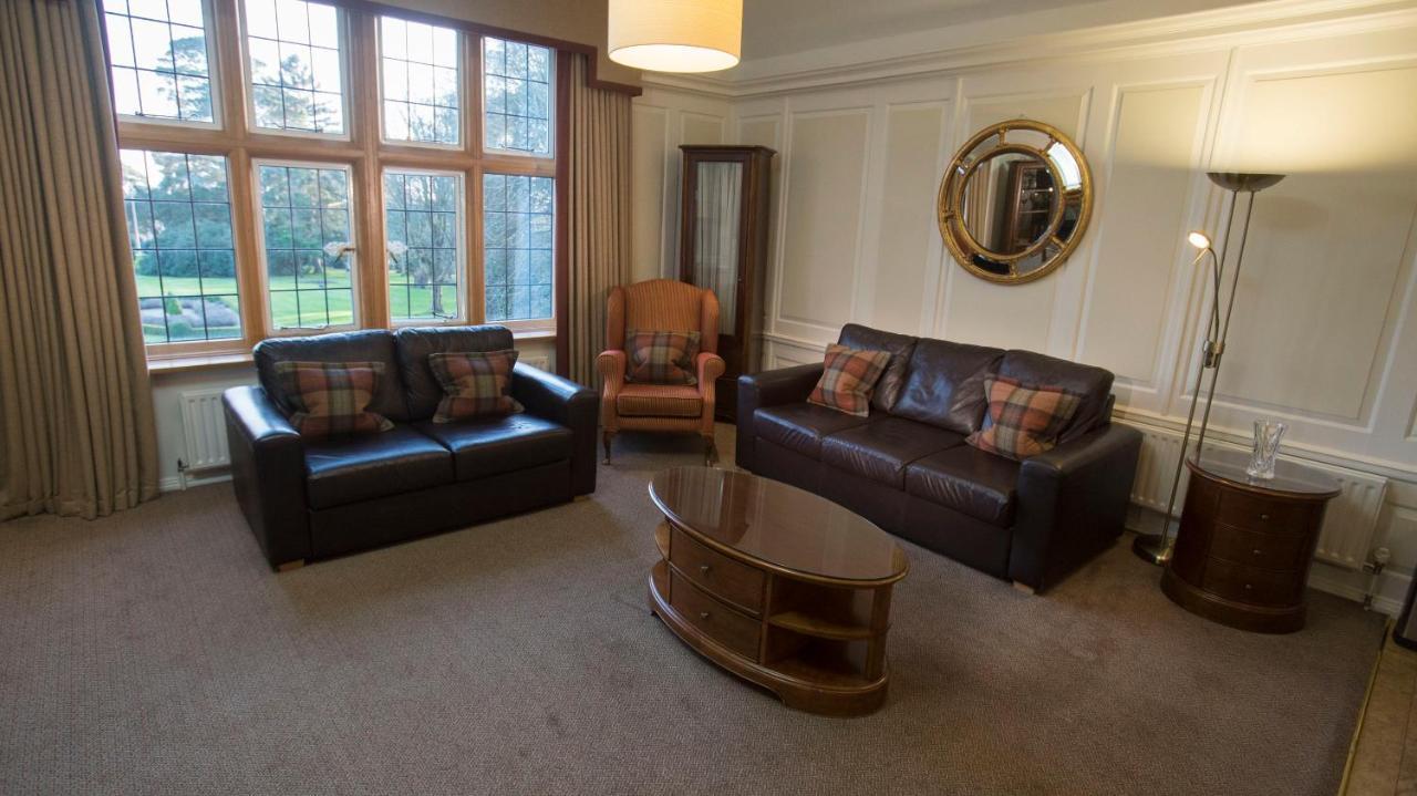 Macdonald Elmers Court Resort Лимингтън Екстериор снимка