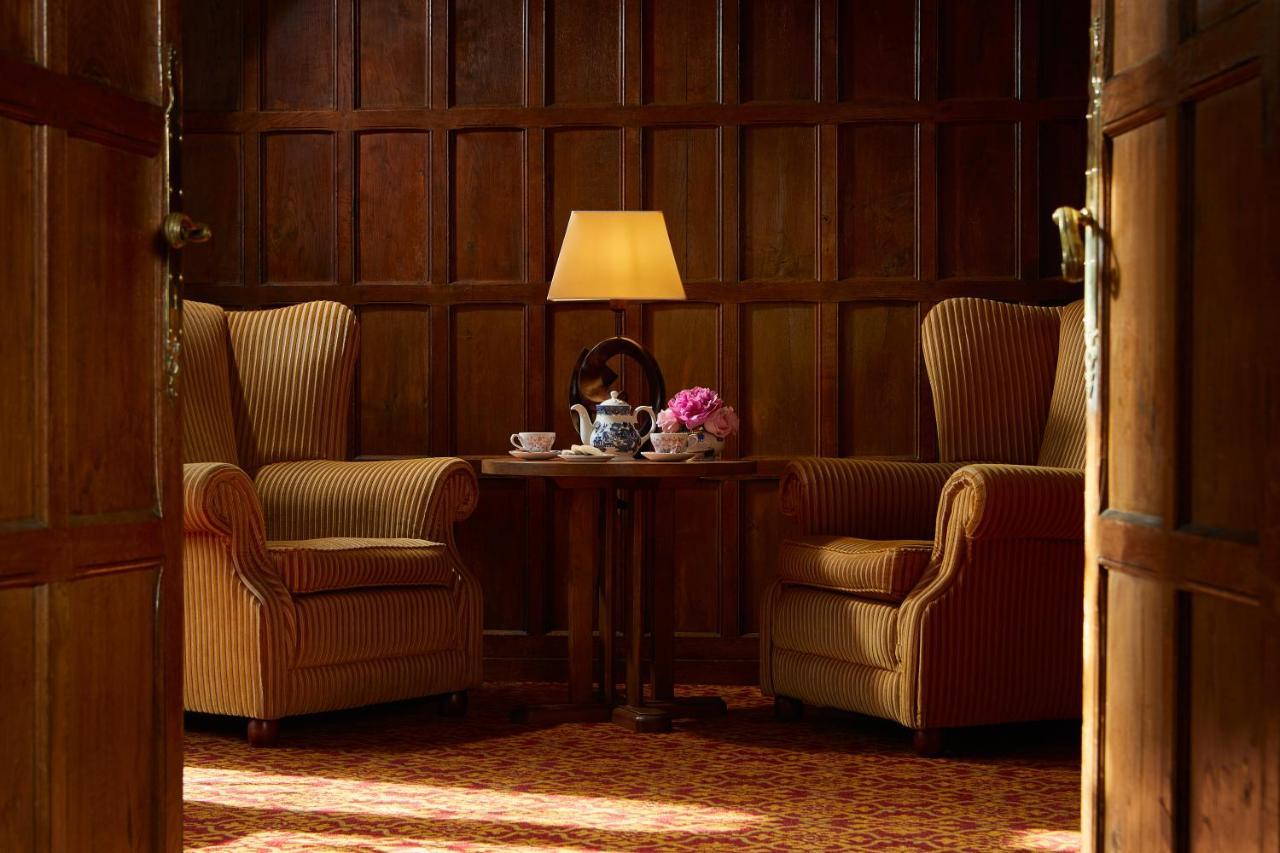 Macdonald Elmers Court Resort Лимингтън Екстериор снимка
