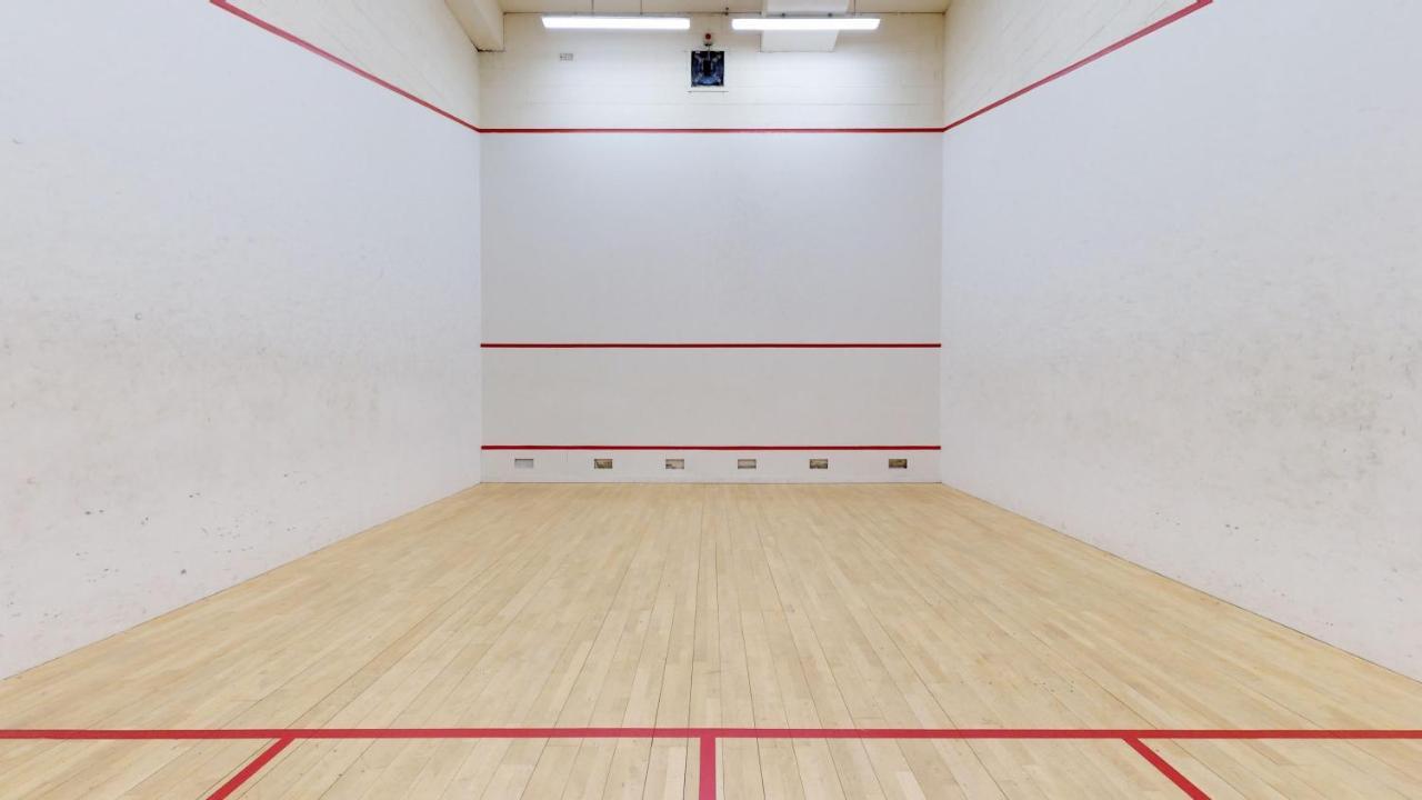 Macdonald Elmers Court Resort Лимингтън Екстериор снимка