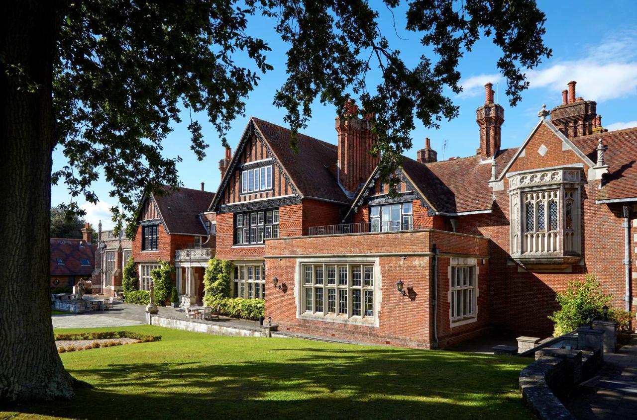 Macdonald Elmers Court Resort Лимингтън Екстериор снимка